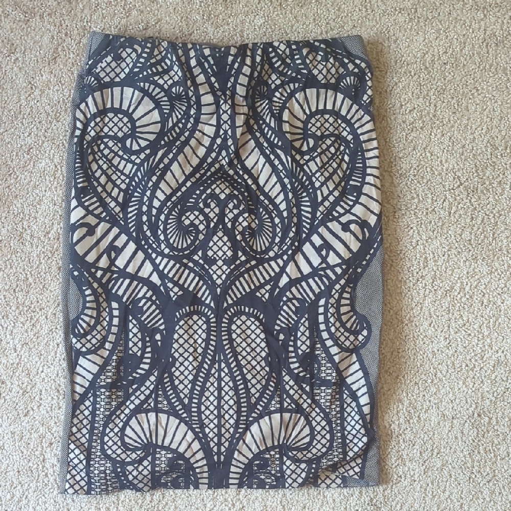 ECI Black and Cream Intricate Pencil Skirt
